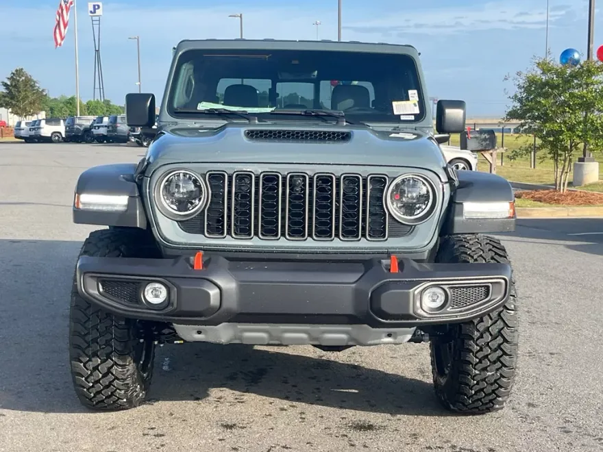 2025 Jeep Gladiator Mojave photo 1