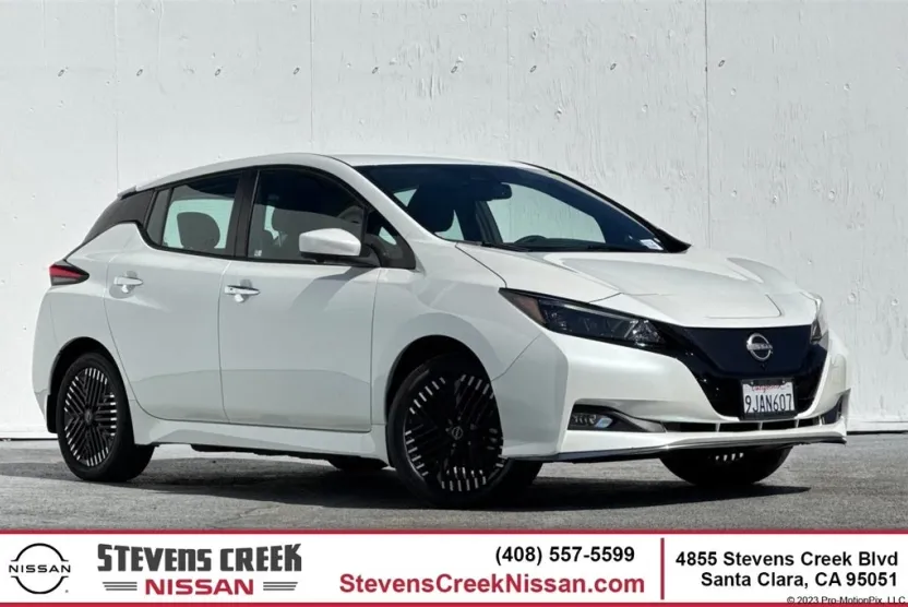 2023 Nissan Leaf SV Plus photo 1