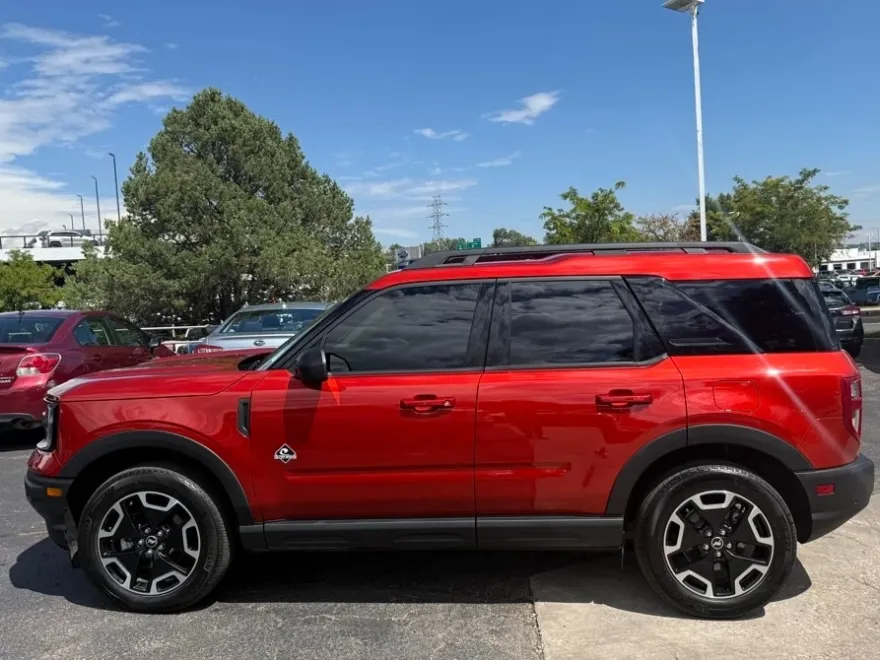 2023 Ford Bronco Sport Outer Banks photo 1