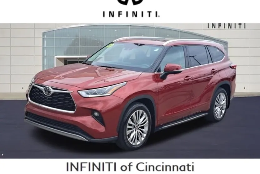 2023 Toyota Highlander Platinum photo 1