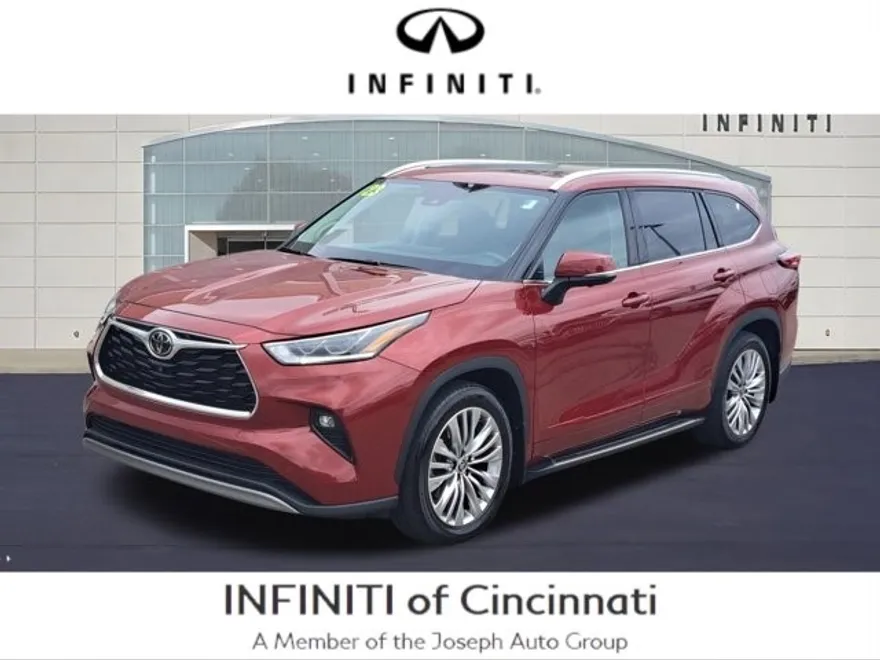 2023 Toyota Highlander Platinum photo 1