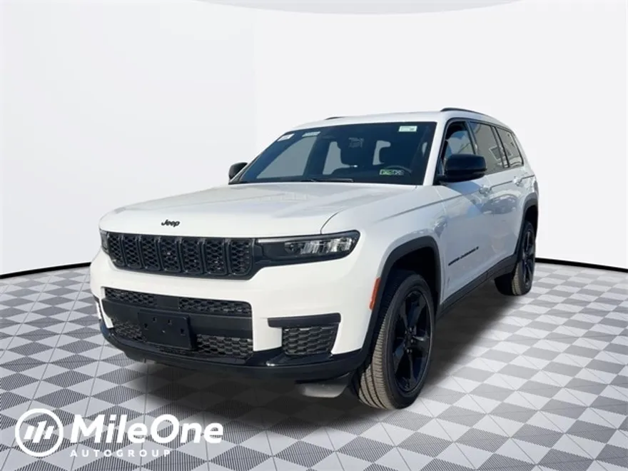 2025 Jeep Grand Cherokee Laredo Sport photo 1