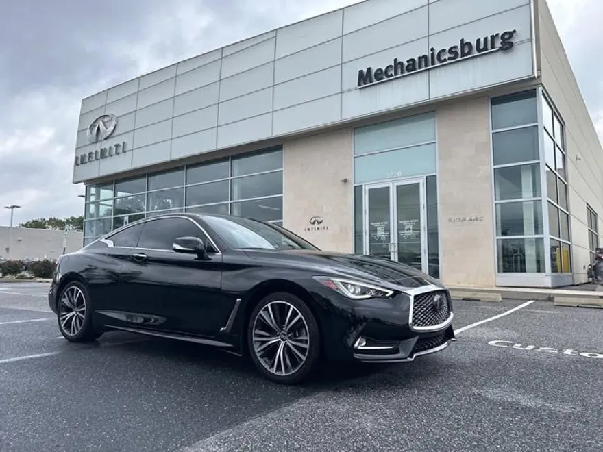 2022 Infiniti Q60 Luxe photo 1