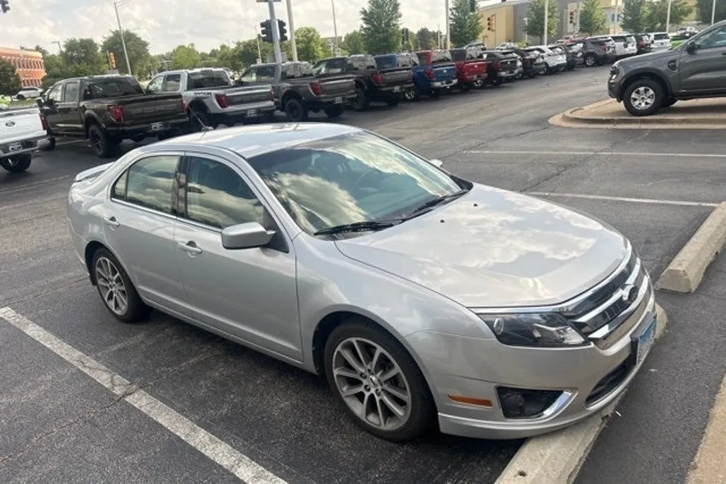 2010 Ford Fusion SEL photo 1