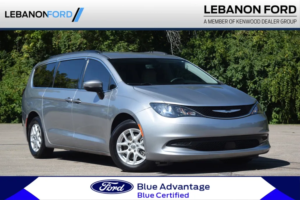 2021 Chrysler Voyager LXi photo 1