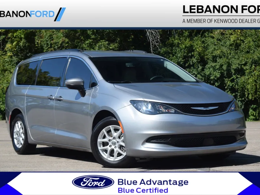 2021 Chrysler Voyager LXi photo 1