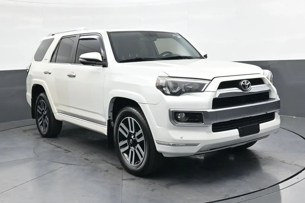 2019 Toyota 4Runner Limited photo 1