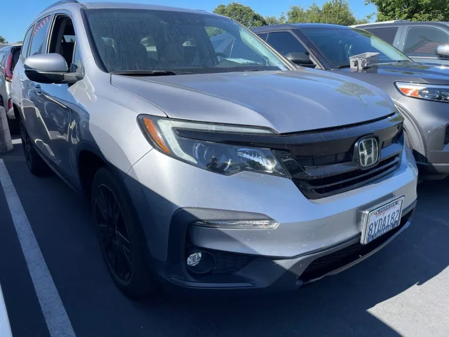 2021 Honda Pilot Special Edition photo 1