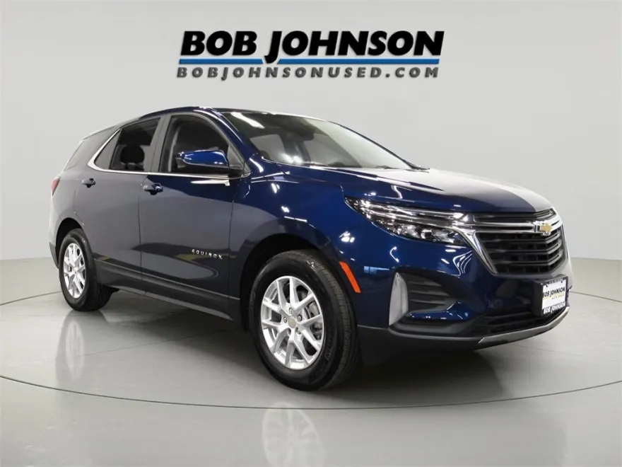 2023 Chevrolet Equinox LT photo 1