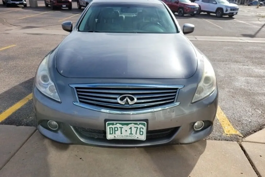 2012 Infiniti G37 photo 1