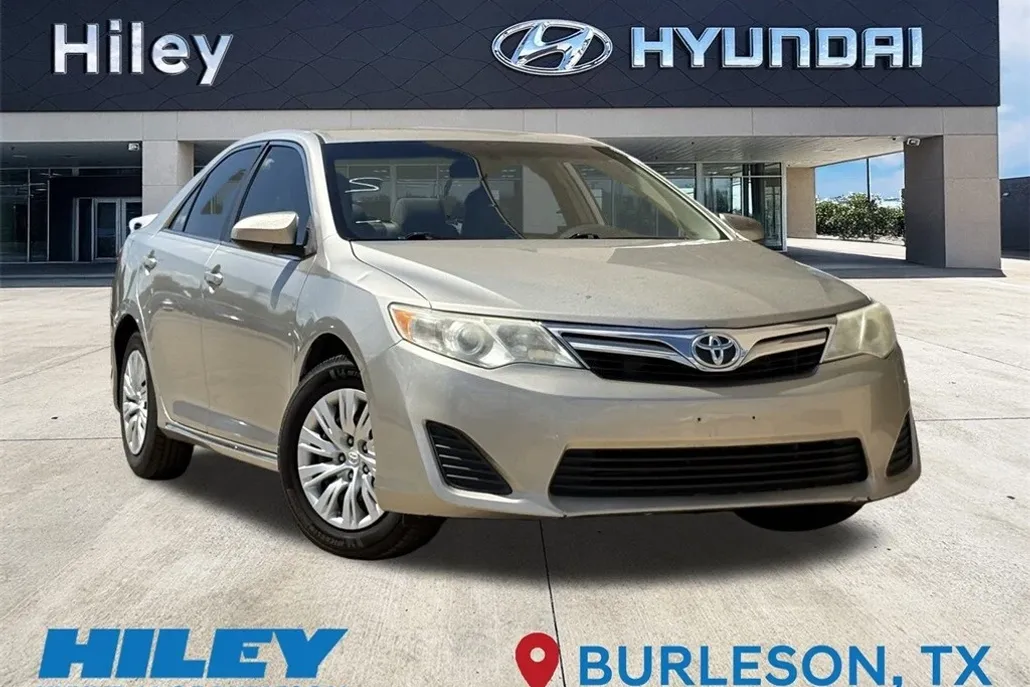 2014 Toyota Camry L photo 1