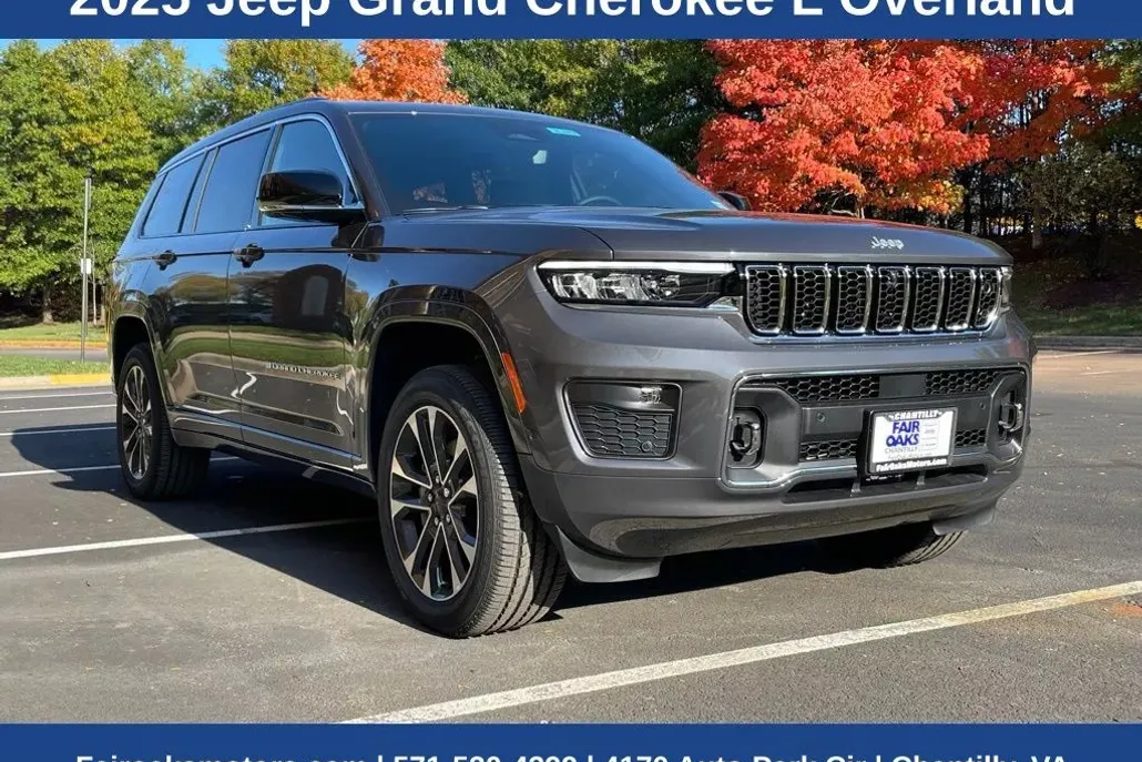 2025 Jeep Grand Cherokee Overland photo 1