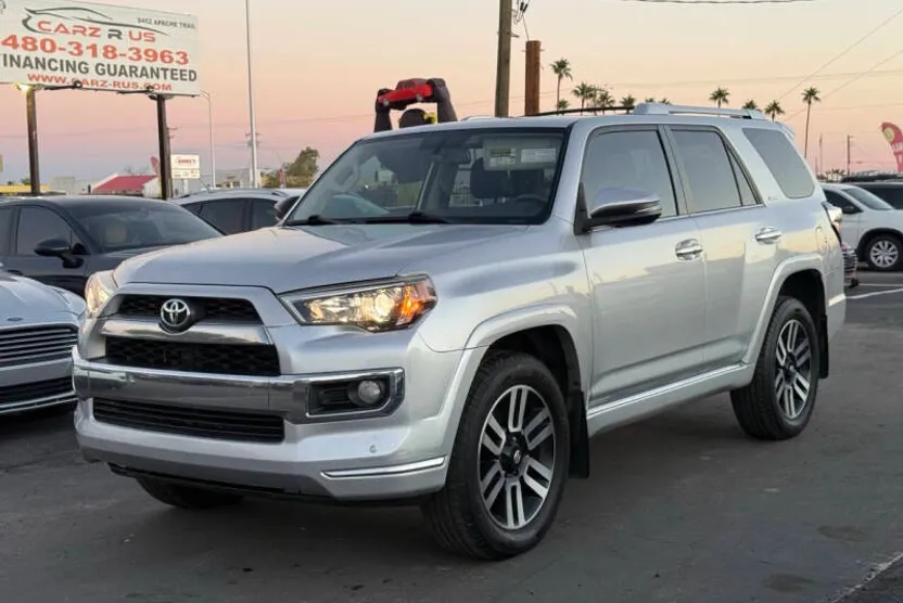 2015 Toyota 4Runner SR5 photo 1