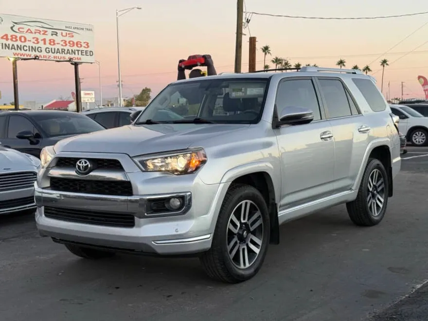 2015 Toyota 4Runner SR5 photo 1
