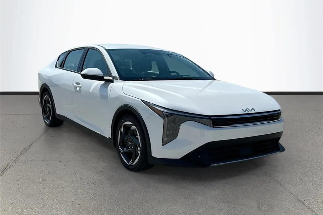 2025 Kia K4 EX photo 1