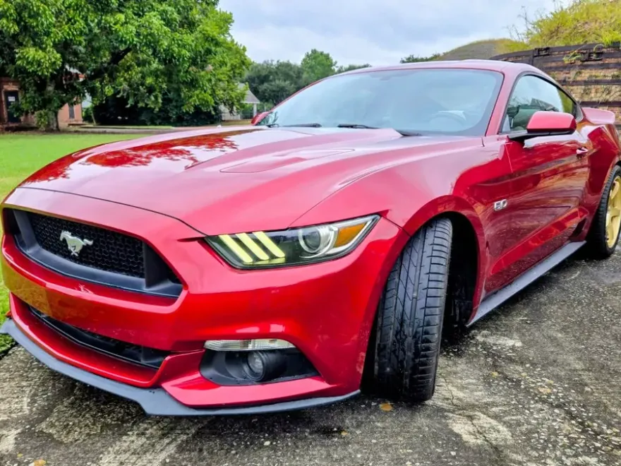 2015 Ford Mustang GT photo 1