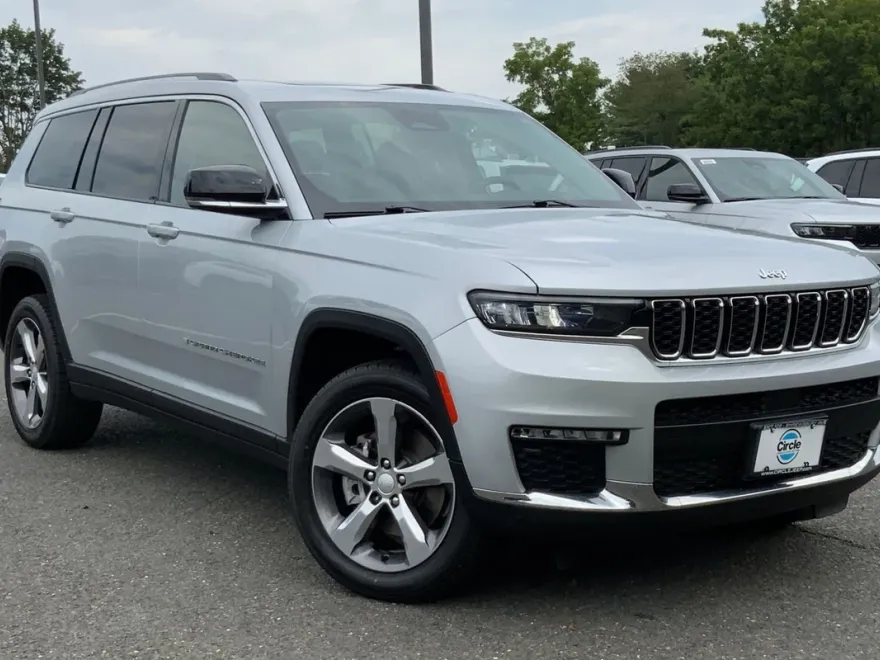 2022 Jeep Grand Cherokee Limited photo 1