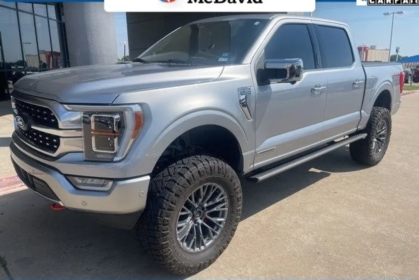 2023 Ford F-150 Platinum photo 1