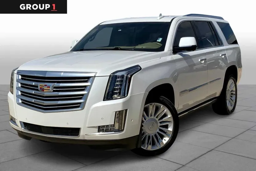 2019 Cadillac Escalade Platinum photo 1