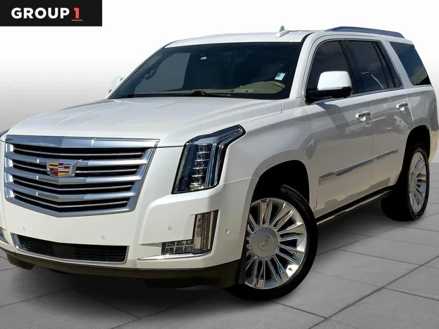2019 Cadillac Escalade Platinum photo 1