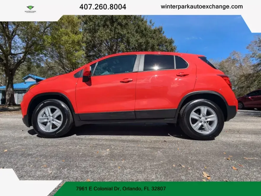 2020 Chevrolet Trax LS photo 1