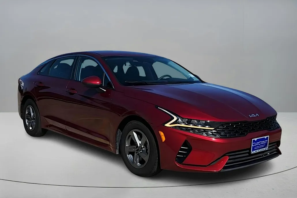 2023 Kia K5 LXS photo 1