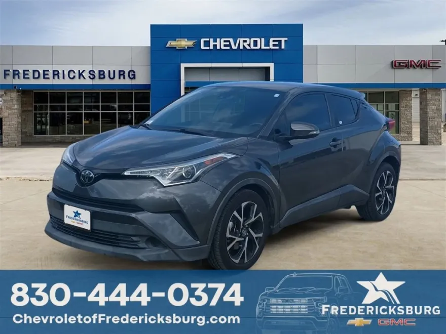 2018 Toyota C-HR XLE photo 1