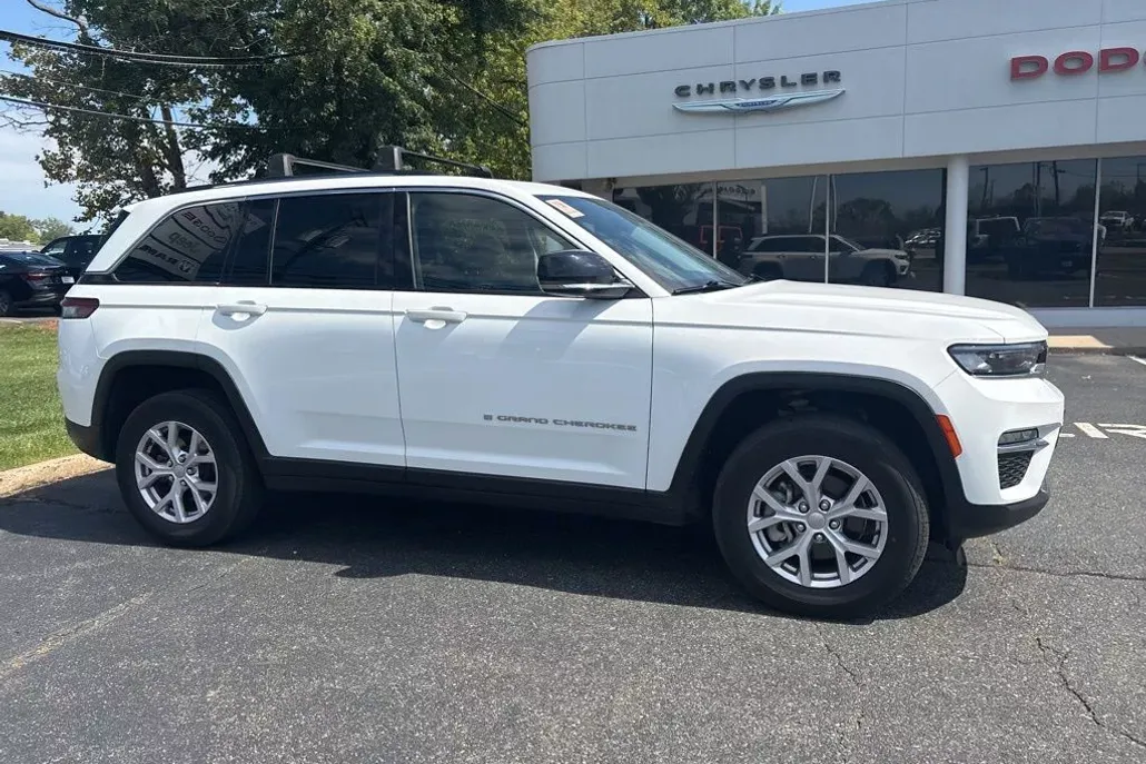 2022 Jeep Grand Cherokee Limited photo 1