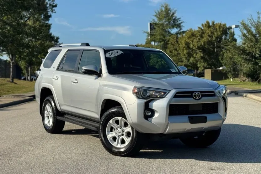 2024 Toyota 4Runner SR5 Premium photo 1