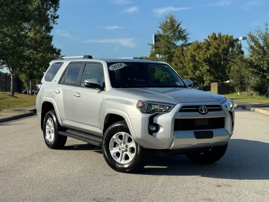 2024 Toyota 4Runner SR5 Premium photo 1