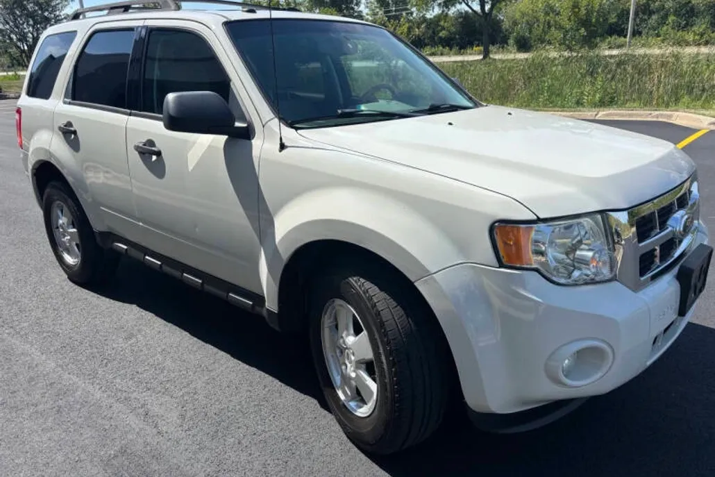 2012 Ford Escape XLT photo 1