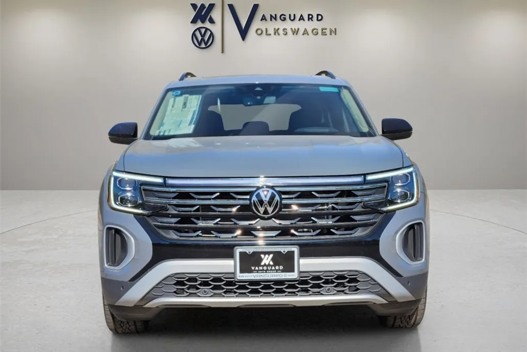 2024 Volkswagen Atlas Peak Edition SEL photo 1