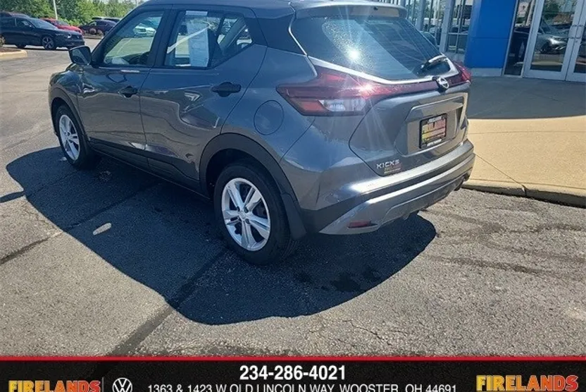 2024 Nissan Kicks S photo 1