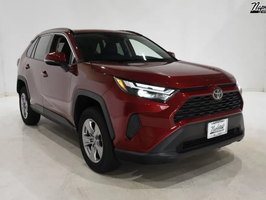 2024 Toyota RAV4 XLE photo 1