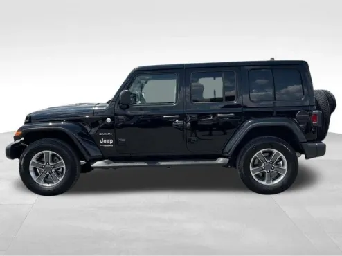 2022 Jeep Wrangler Unlimited Sahara photo 4