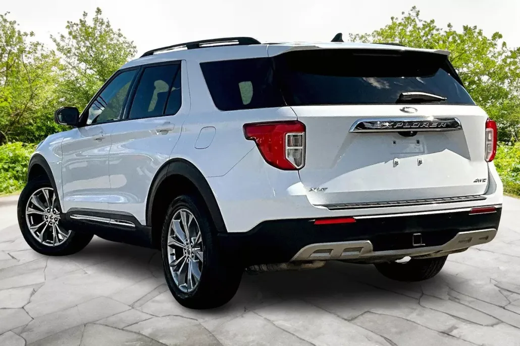 2022 Ford Explorer XLT photo 1
