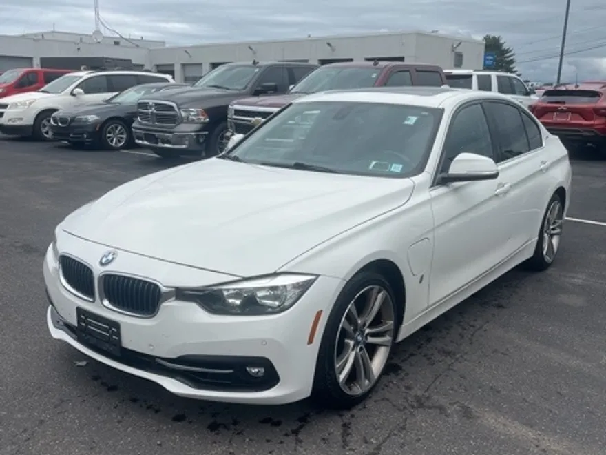 2017 Bmw 330e 3-Series photo 1