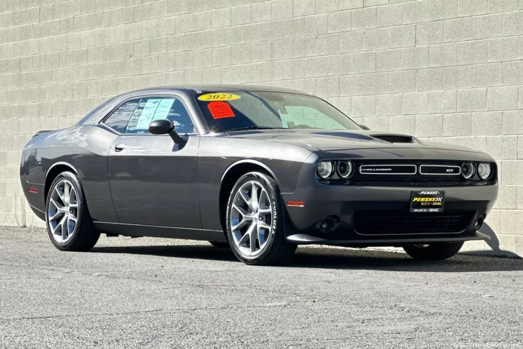 2022 Dodge Challenger GT photo 1