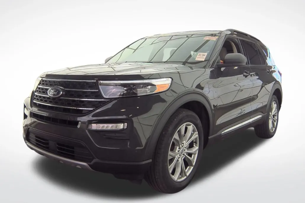 2022 Ford Explorer XLT photo 1