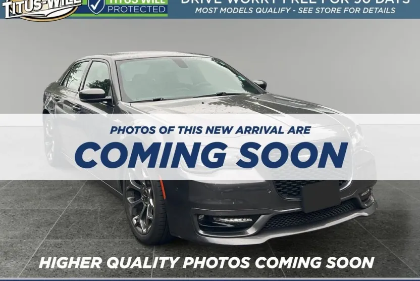 2018 Chrysler 300 S photo 1