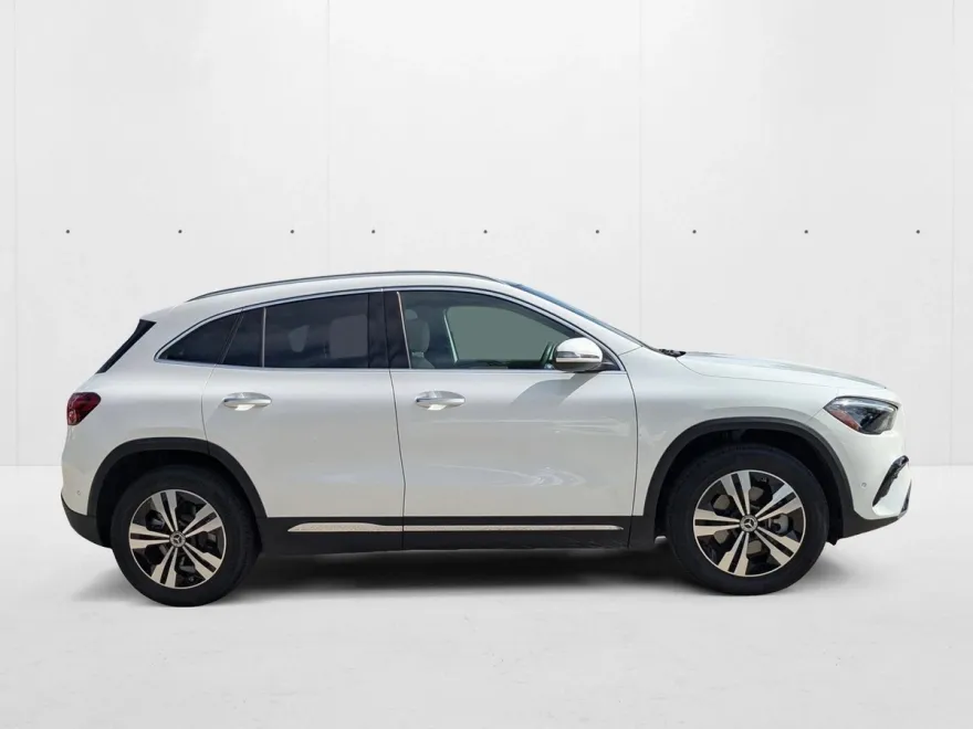 2025 Mercedes Benz GLA 250 photo 1