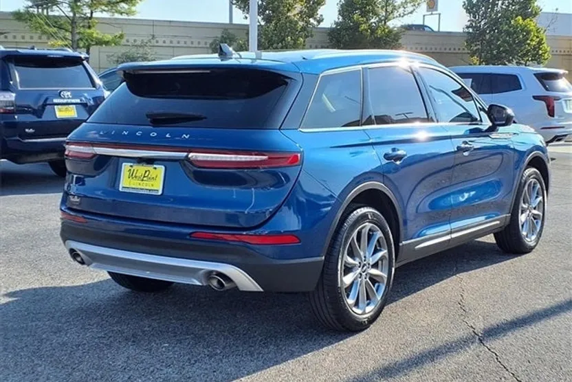 2021 Lincoln Corsair Standard photo 1