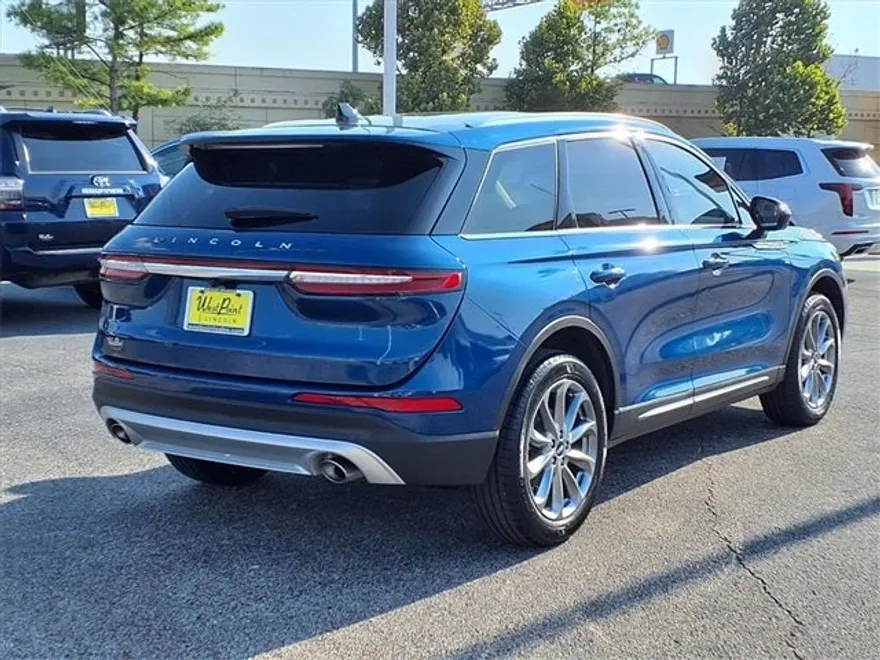 2021 Lincoln Corsair Standard photo 1