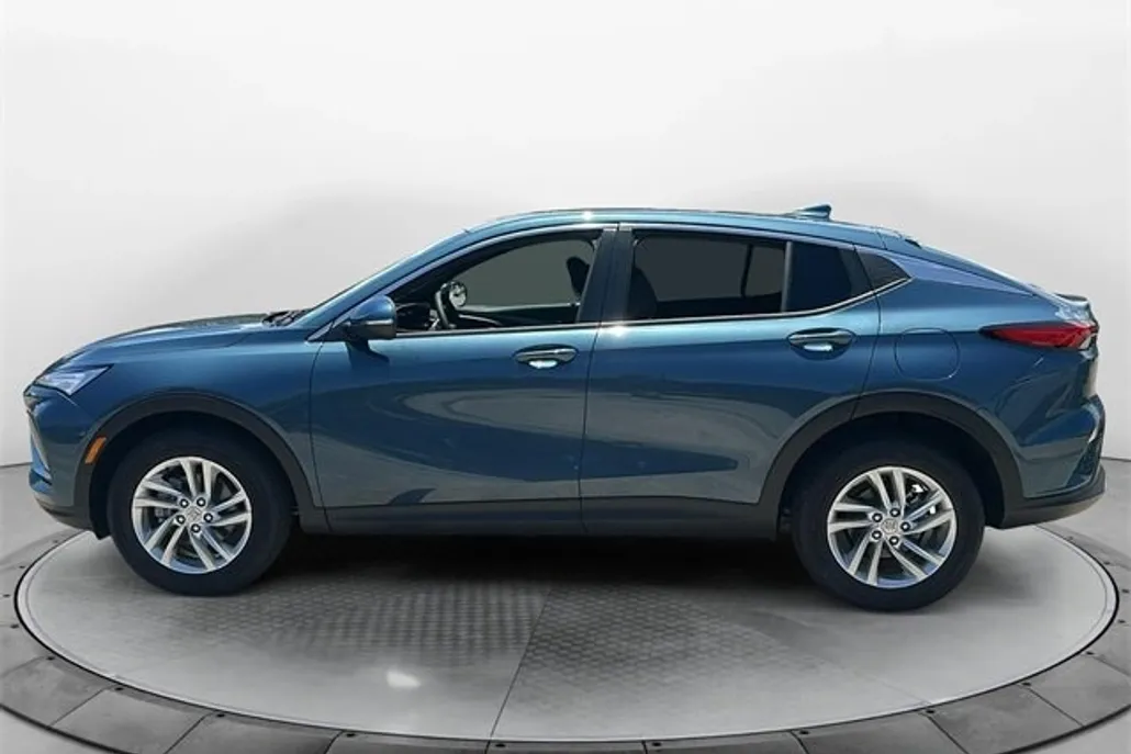 2025 Buick Envista Preferred photo 1