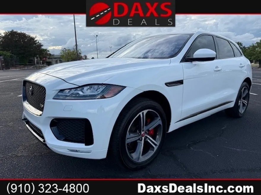 2017 Jaguar F-PACE S photo 1