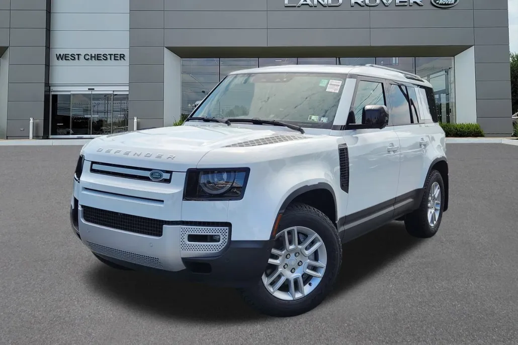 2025 Land Rover Defender 110 S photo 1