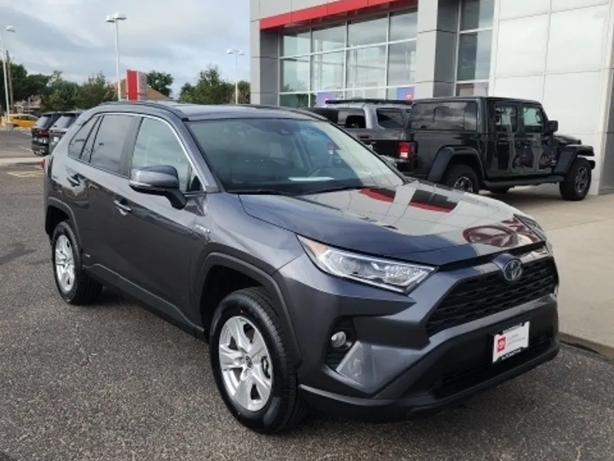 2021 Toyota RAV4 Hybrid XLE photo 1
