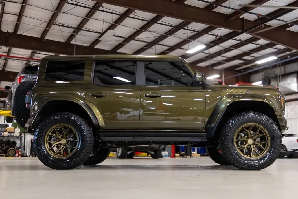2025 Ford Bronco Raptor photo 1
