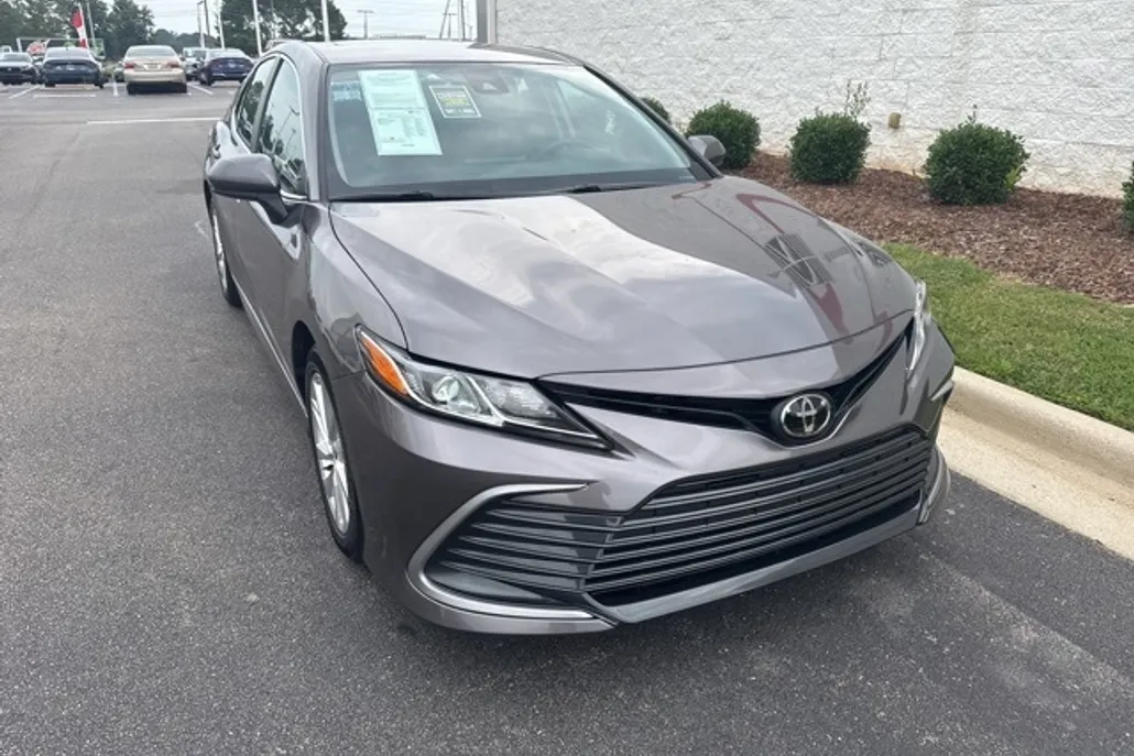 2024 Toyota Camry LE photo 1