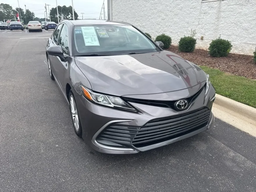 2024 Toyota Camry LE photo 1